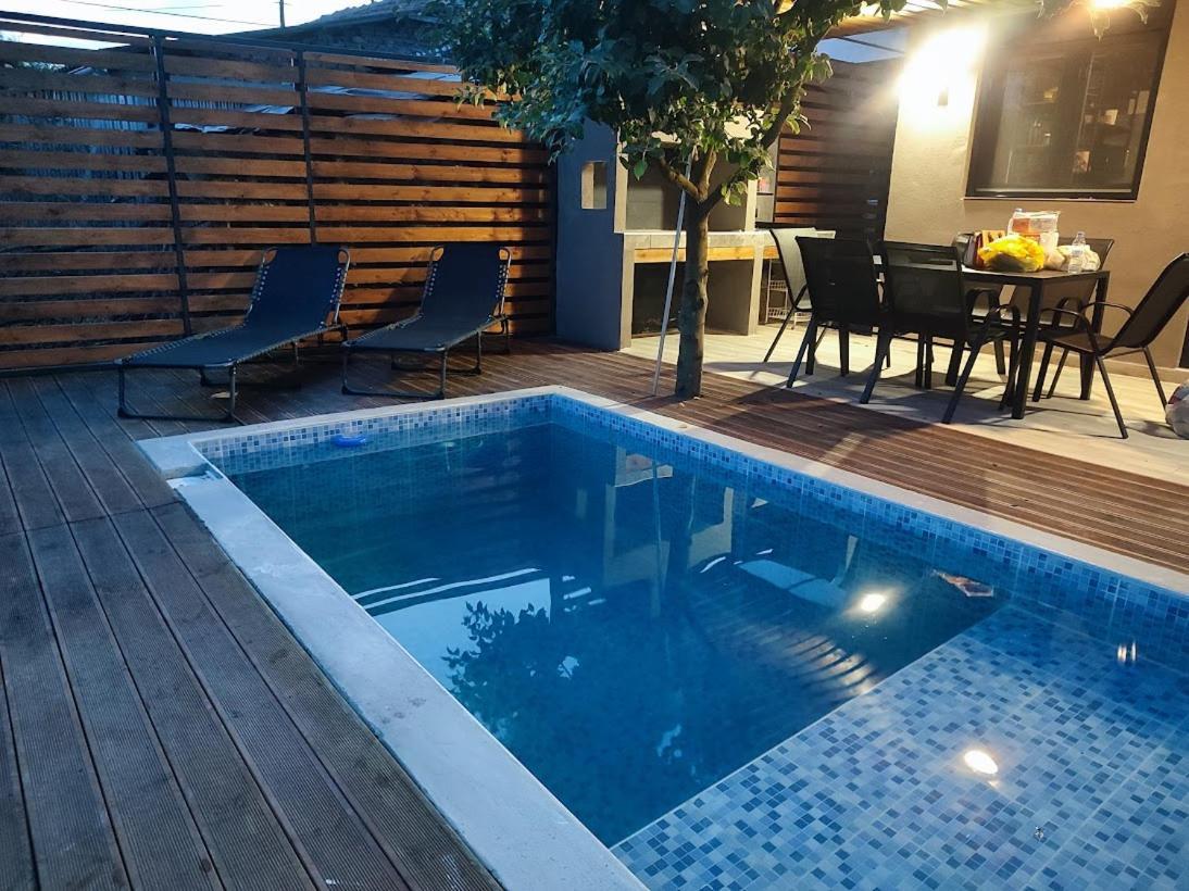 Mosquito Luxury Studio Keramoti  Exterior photo