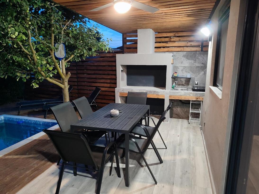 Mosquito Luxury Studio Keramoti  Exterior photo